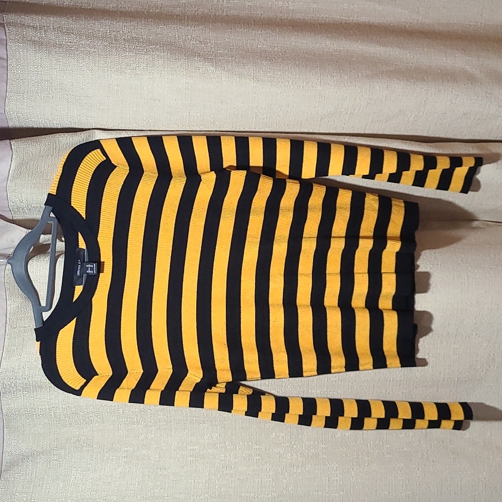 Forever 21 Sweater Size 2X